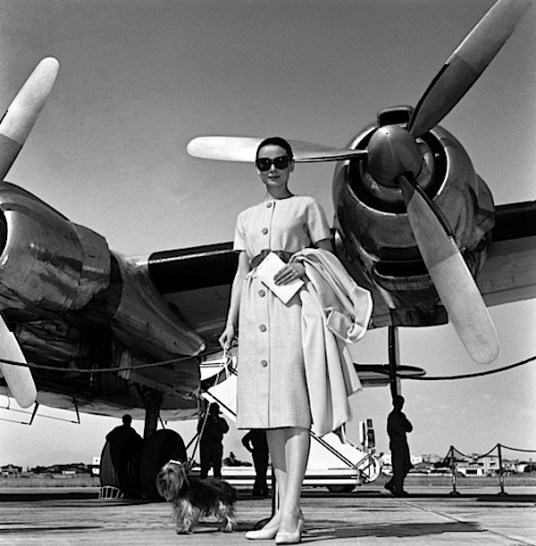 Travel-in-style-with-Audrey-Hepburn