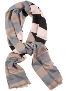 Spring stripes. http://piprl.me/1b1oXEI