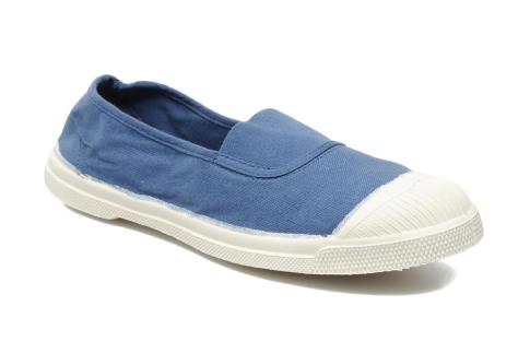 Bensimon ($35). http://bit.ly/1IcVaHK *Been wearing these since I was 7 and there is no lighter, more versatile sneaker if you are short on suitcase space.